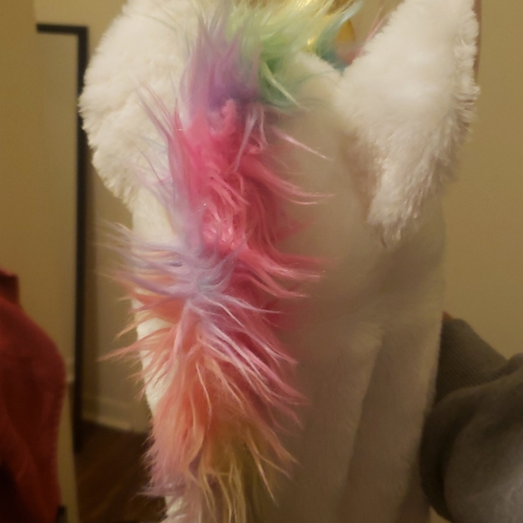 Shoes and a unicorn cape - Picture 6 of 6